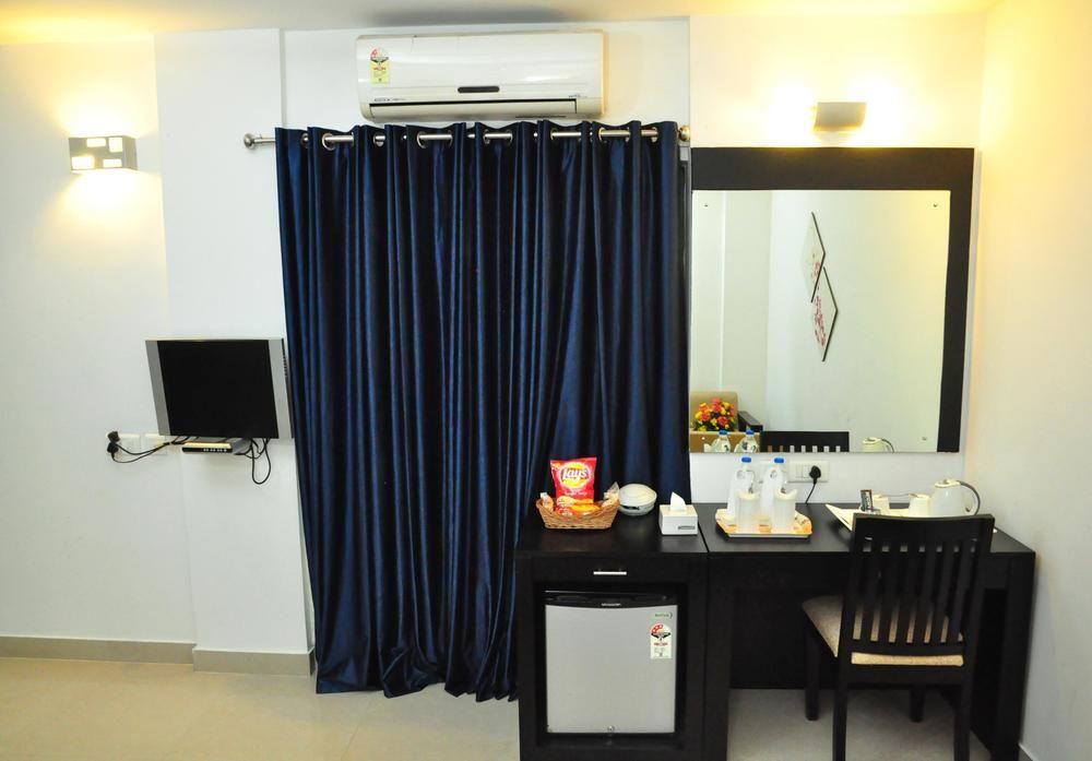 Park Residency Airport Road Hotel Calecute Exterior foto