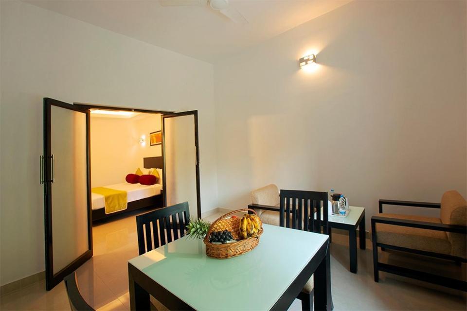 Park Residency Airport Road Hotel Calecute Exterior foto